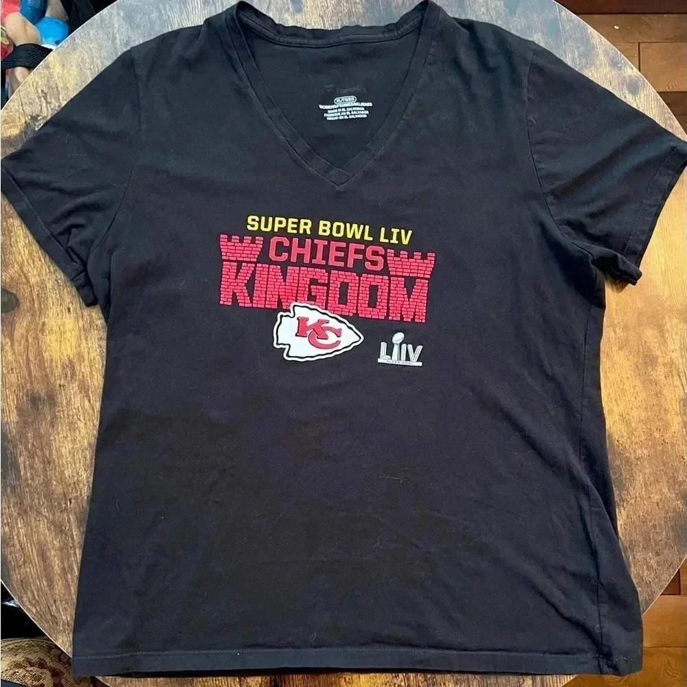 Fanatics | ladies NFL Kansas City Chiefs t-shirt. Size: XL